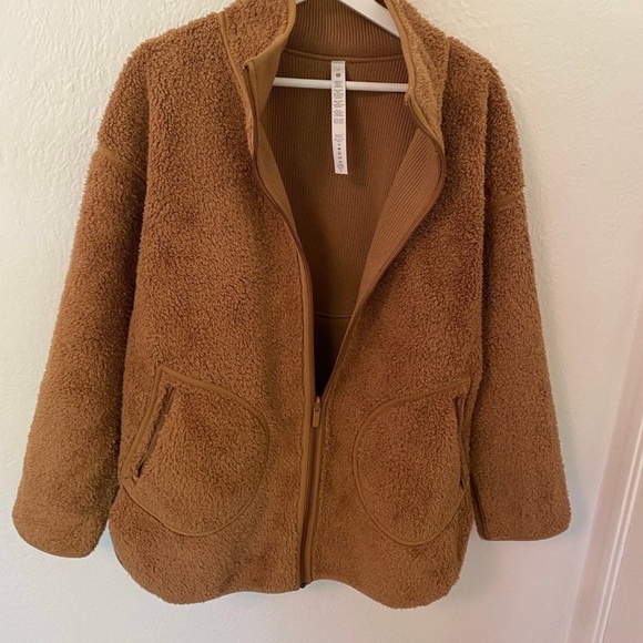 Lululemon Sherpa jacket - Picture 2 of 8